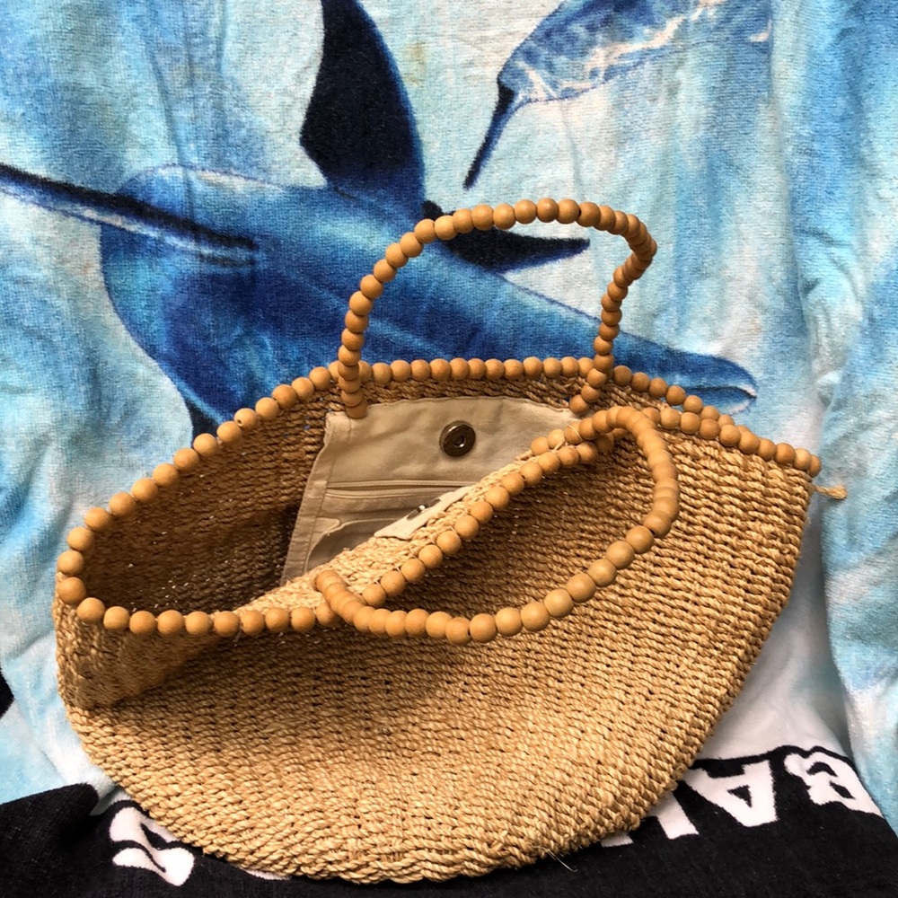 Medium straw bag